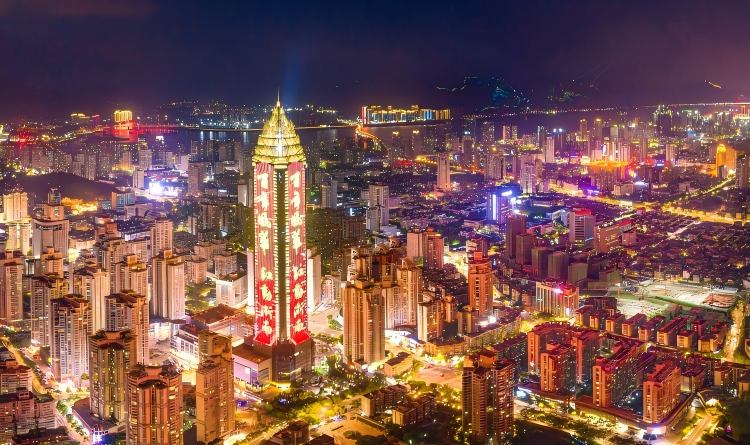 “红”动鹿城 （拍摄：苏巧匠）